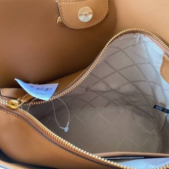 Michael kors handbag - Picture 4 of 5